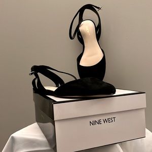 NINE WEST black flats